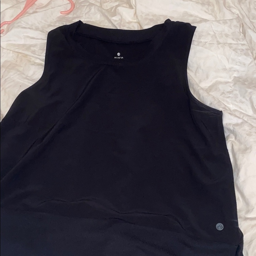 Black workout tank!